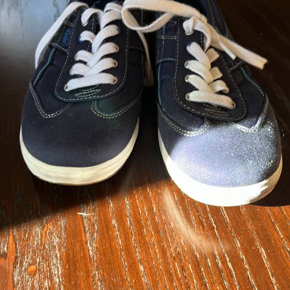 Less - Picture 5 of 5